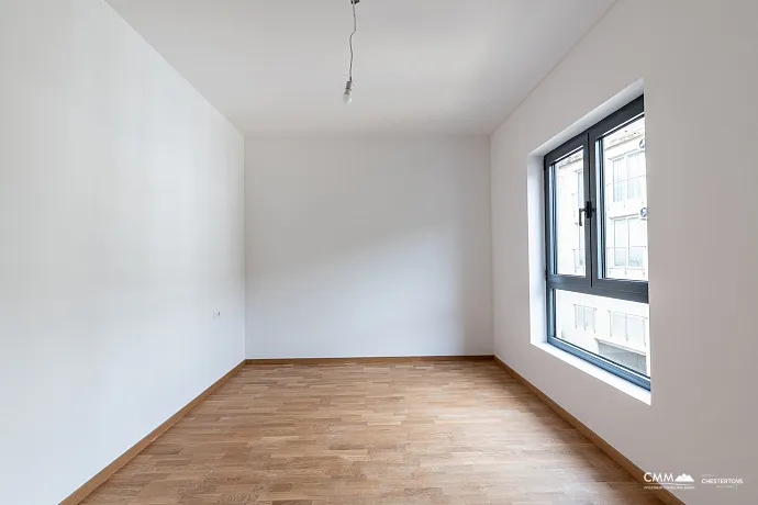 Bečići’de Deniz Manzaralı 64 m² Geniş Daire