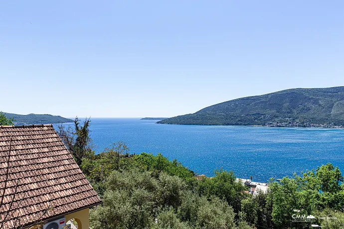 Herceg Novi'nin merkezinde mükemmel villa
