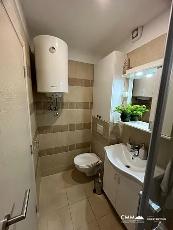 Kotor'da denize yakın iki yatak odalı satılık daire