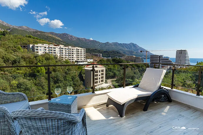 Panoramik Deniz Manzaralı Lüks 2+1 Daire 66 m² – Bečići