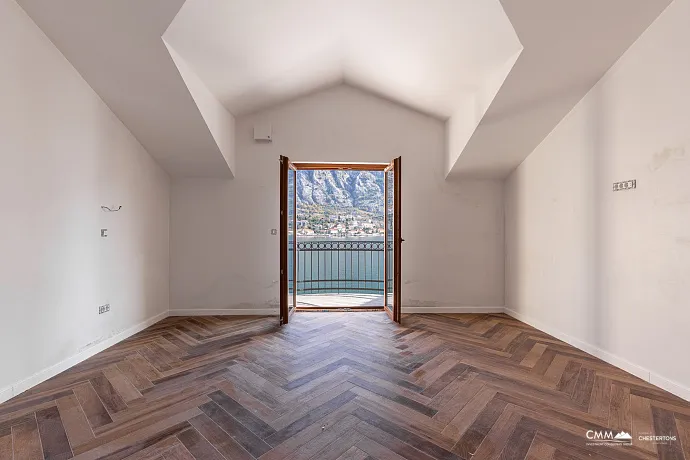 Lüks bir üç katlı villa — Kotor