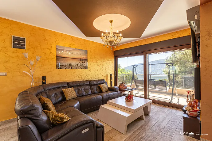 Herceg Novi'nin merkezinde mükemmel villa