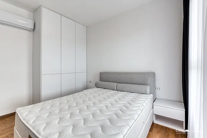 Işık Alan İki Yatak Odalı Daire Bar’da