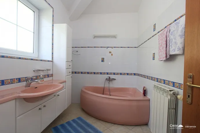 Deniz manzaralı lüks villa