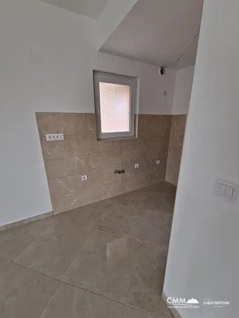 Igalo'da deniz manzaralı üç yatak odalı dubleks daire