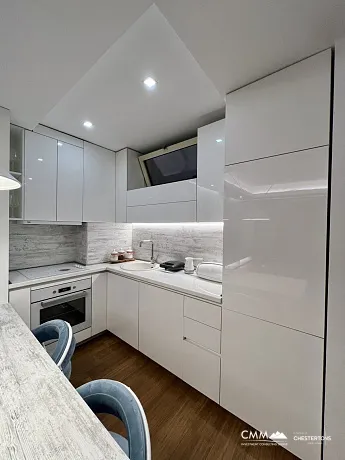 Budva Merkezinde Lüks Daire – 90 m², Garaj Dahil