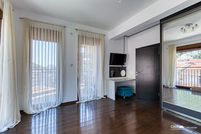 Üç Yatak Odalı ve Teraslı Modern Daire