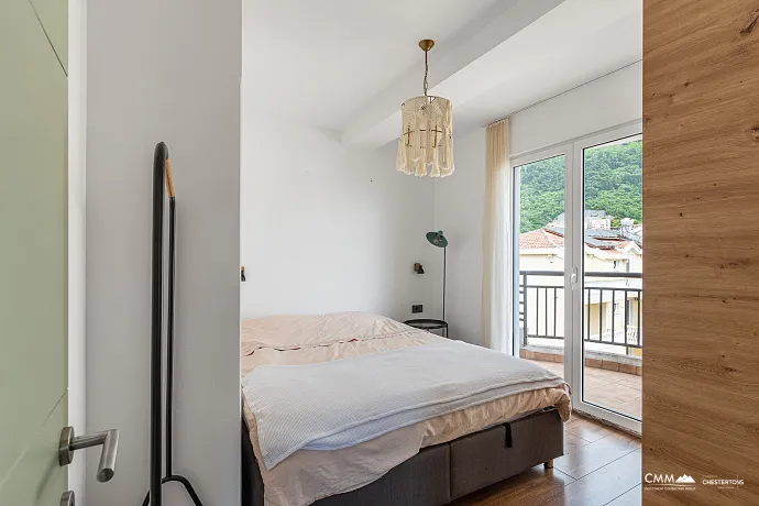 Şehir Ortamında Modern Bir Odalı Daire – Konforlu Yaşam İçin Mükemmel