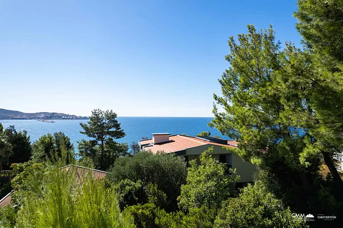 Šušanj’da deniz manzaralı arsa, plaja 150 m — 950 m²