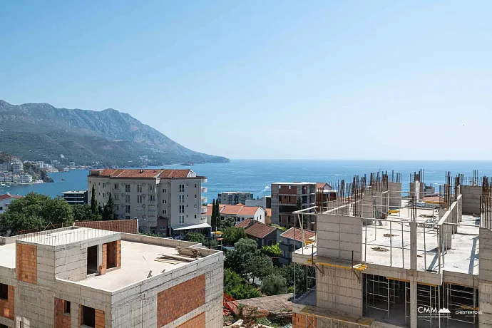 Bečići'de Modern ve Tamamen Eşyalı Satılık Daire