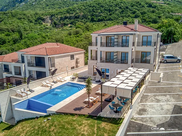 Blizikuce'de lüks bir komplekste satılık villa