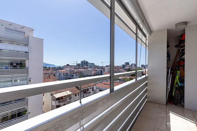 Modern, Konforlu ve Tam Donanımlı Bir Yatak Odalı Daire Plaja Yakın