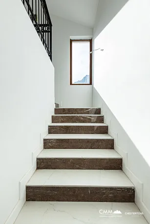 Lüks bir üç katlı villa — Kotor