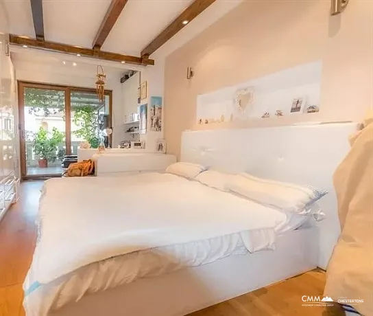 Herceg Novi'de denize yakın iki yatak odalı daire