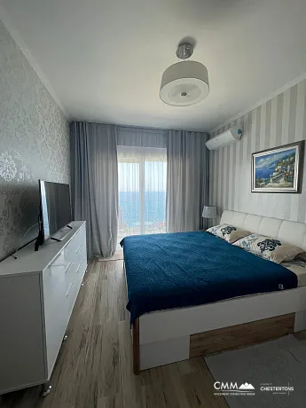 Denize sadece birkaç adım uzaklıkta şık iki yatak odalı daire