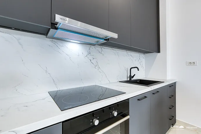 Işık Alan İki Yatak Odalı Daire Bar’da