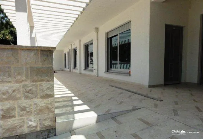 Deniz manzaralı Dobrota'da bir odalı daire