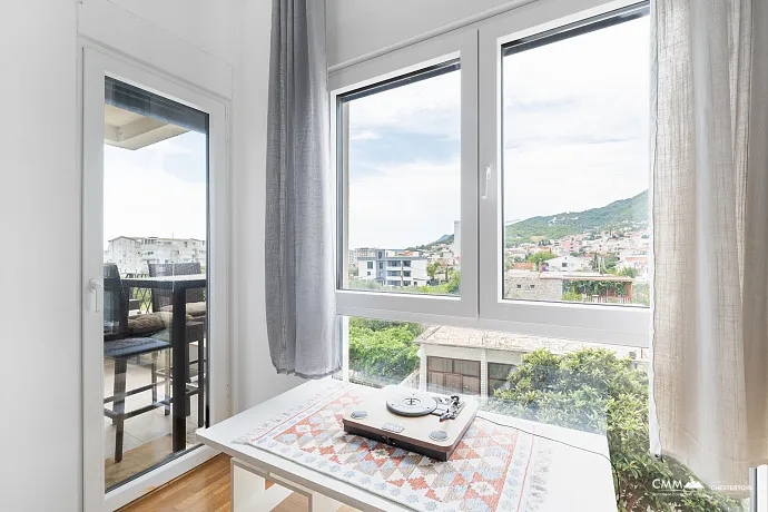 Karadağ’ın Bar şehrinin tam merkezinde bulunan 47 m²’lik konforlu bir daire