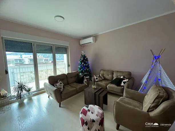 Kotor'da denize yakın iki yatak odalı satılık daire