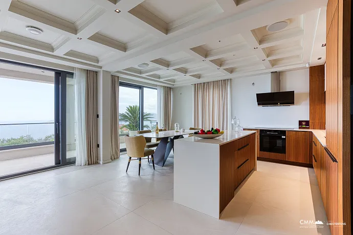 Sveti Stefan’a yakın, Blizikuće’de lüks villa