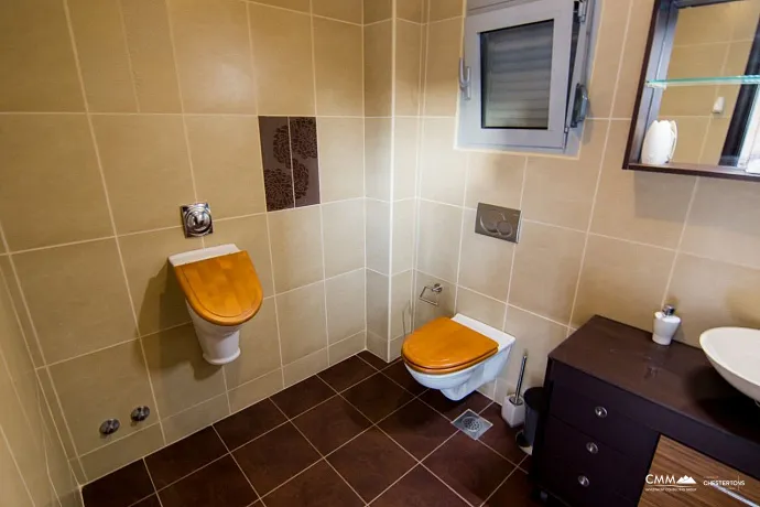 Budva'da havuzlu lüks villa