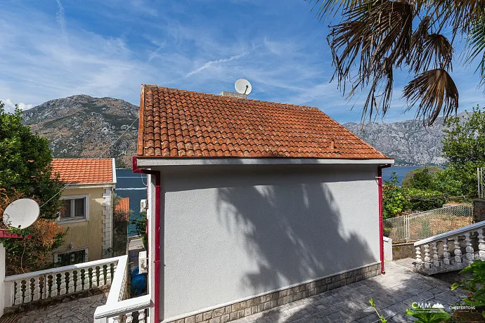 Denize Yalnızca 50 Metre Mesafede Ev – Stoliv