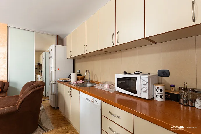 6752 Rafailovići’de kişi başı 57 m² iki daire, birinci sıra