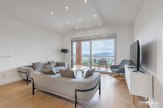 Muhteşem deniz manzaralı lüks penthouse