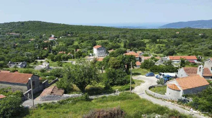 Mrkovi, Luštica'da Üç İmarlı Arsa – UTU ve Hazır Villa Projesi