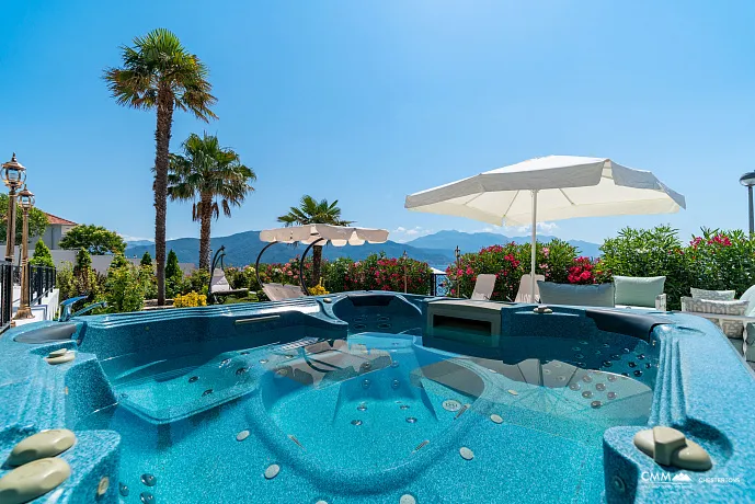 Bijela'da lüks villa