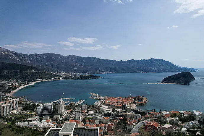 Panoramik Deniz Manzaralı ve Yeni İnşa Edilmiş Lüks Villa – Budva