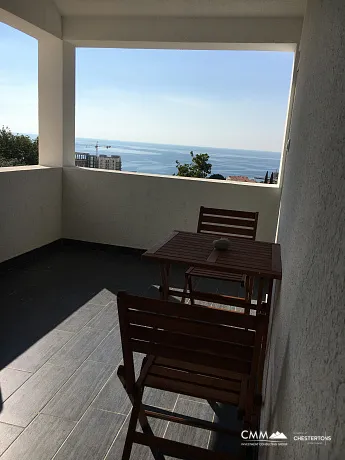 Petrovac'ta Akdeniz Manzaralı Dubleks Daire, 104 m²