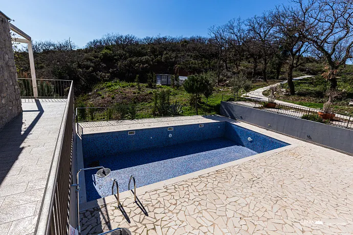 47 m² Daire, Sveti Stefan'a Harika Manzara