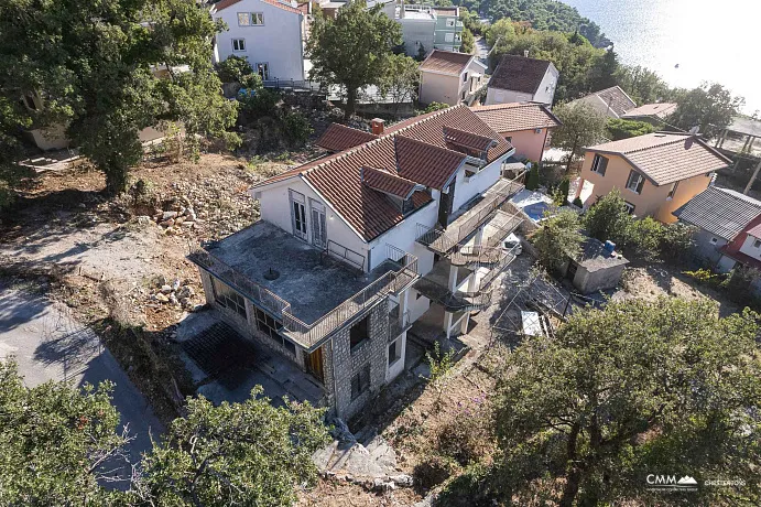 Ratac, Bar’da 1.600 m² arsalı ev — yaklaşık 350 m²