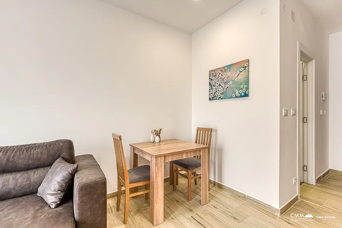 Bečići’de Havuz ve Spa’lı Lüks Kompleks İçinde Stüdyo Daire