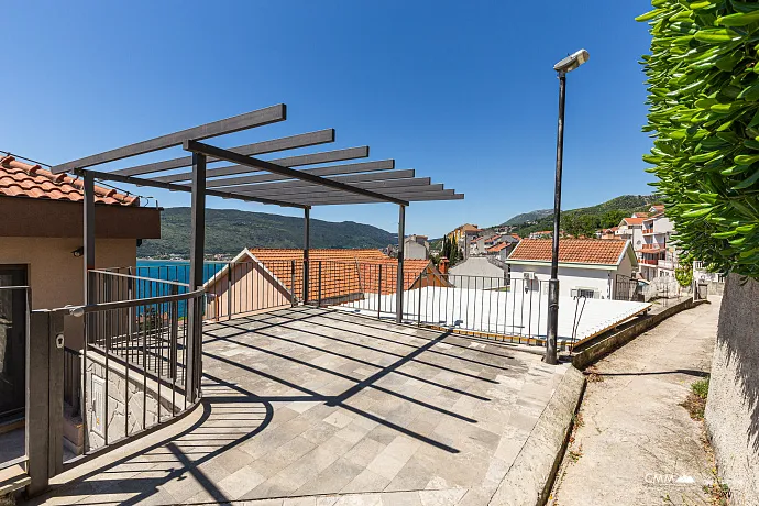 Herceg Novi'nin merkezinde mükemmel villa