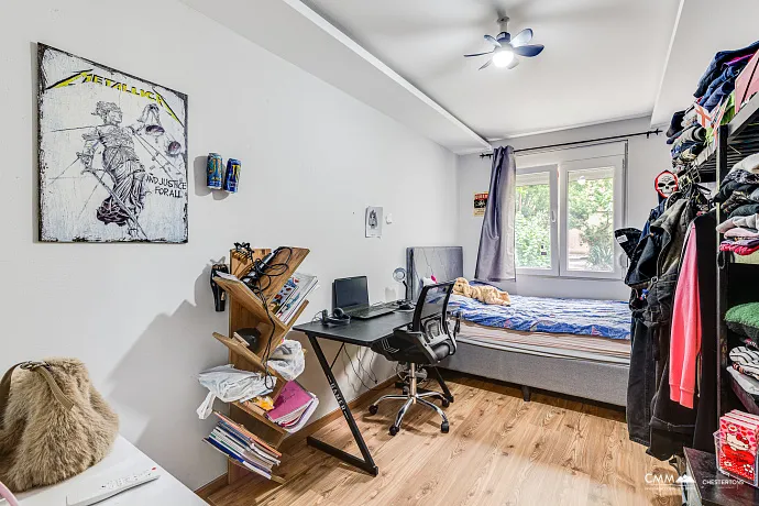 Kotor Eski Şehir, deniz ve dağ manzaralı, yenilenmiş 4 yatak odalı 120 m² ev