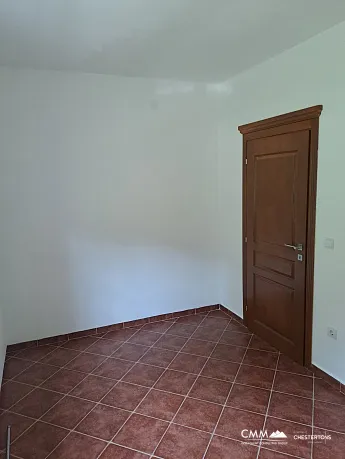 Bijela'da denize sadece 200 metre mesafede tek yatak odalı daire