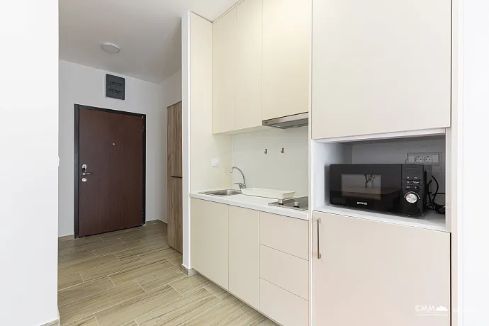 Bečići’de Havuz ve Spa’lı Lüks Kompleks İçinde Stüdyo Daire