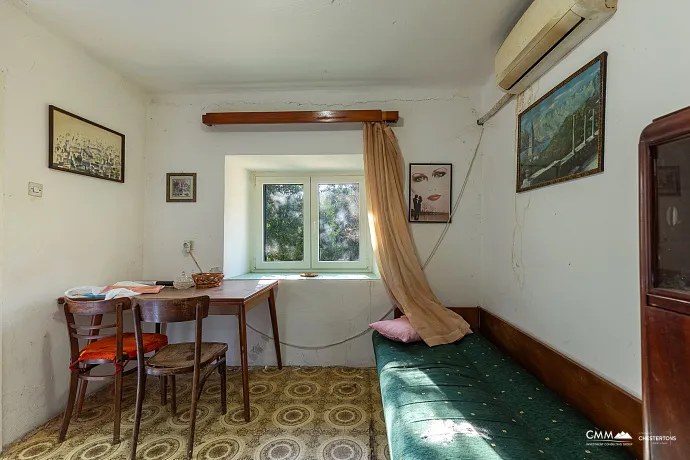 Satılık – Boka Kotorska Körfezi Manzaralı Otantik Taş Ev