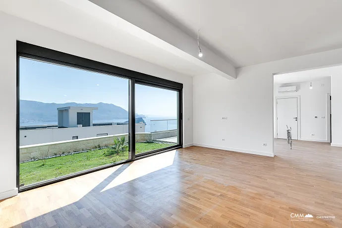 Panoramik Deniz Manzaralı ve Yeni İnşa Edilmiş Lüks Villa – Budva