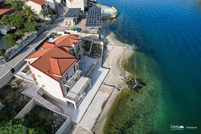 Lüks bir üç katlı villa — Kotor