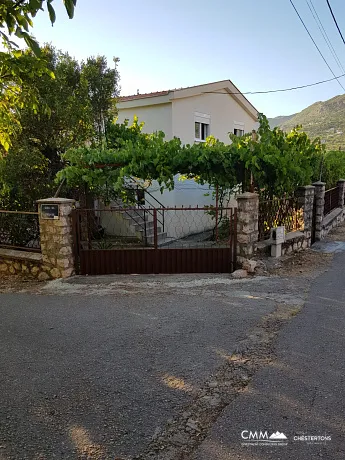 Dobra Voda'da 100m² ev