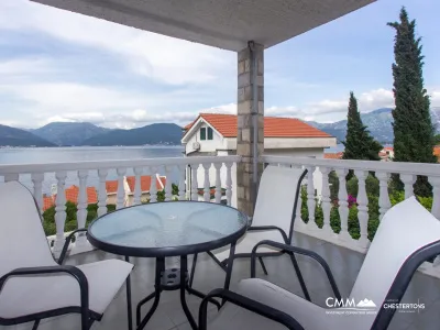 Pitoresk Krasici bölgesinde konforlu yaşam ve dinlenme için ideal ev