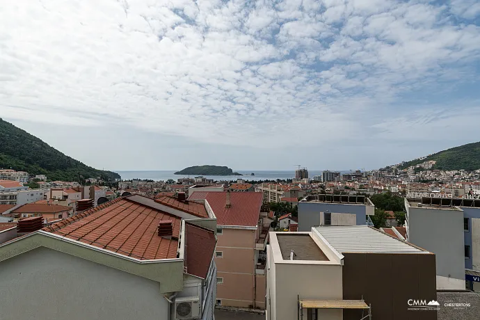Budva Lazi’de Satılık Eşyalı 1+1 Daire – 89m² Deniz Manzaralı