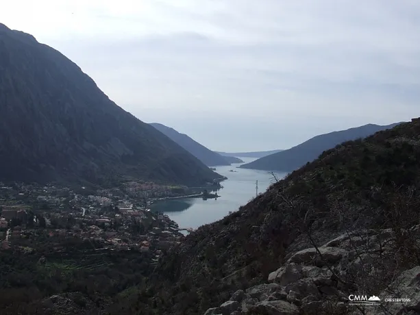 Kotor Rivierası'ndaki arsa