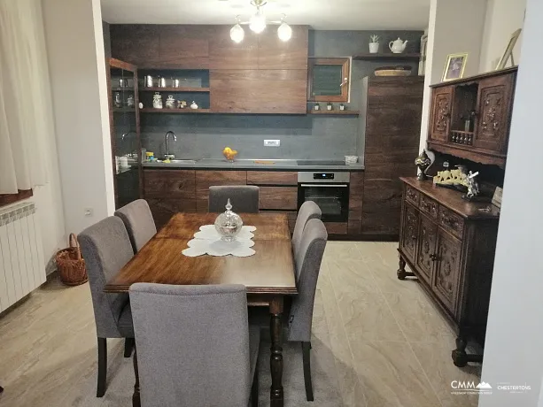 Budva'da geniş ev