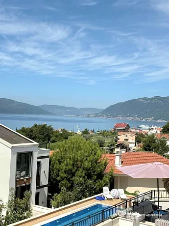 Tivat'ta üç odalı daire