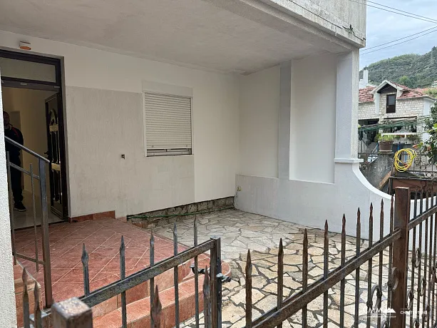 Yenilenmiş daire 49 m², Tivat