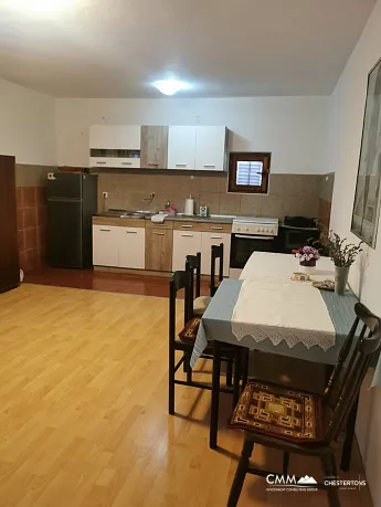 Tudorovichi'de deniz manzaralı satılık ev